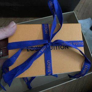 Louis Vuitton gift box set (Bag & free gift inclu)